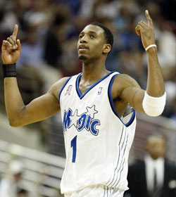 豪宅风波后，全红婵带伤赴新疆滑雪，再次陷入争议，樊振东说对了（豪宅风波未息，全红婵带伤赴新疆滑雪再引争议，樊振东的话应验了）