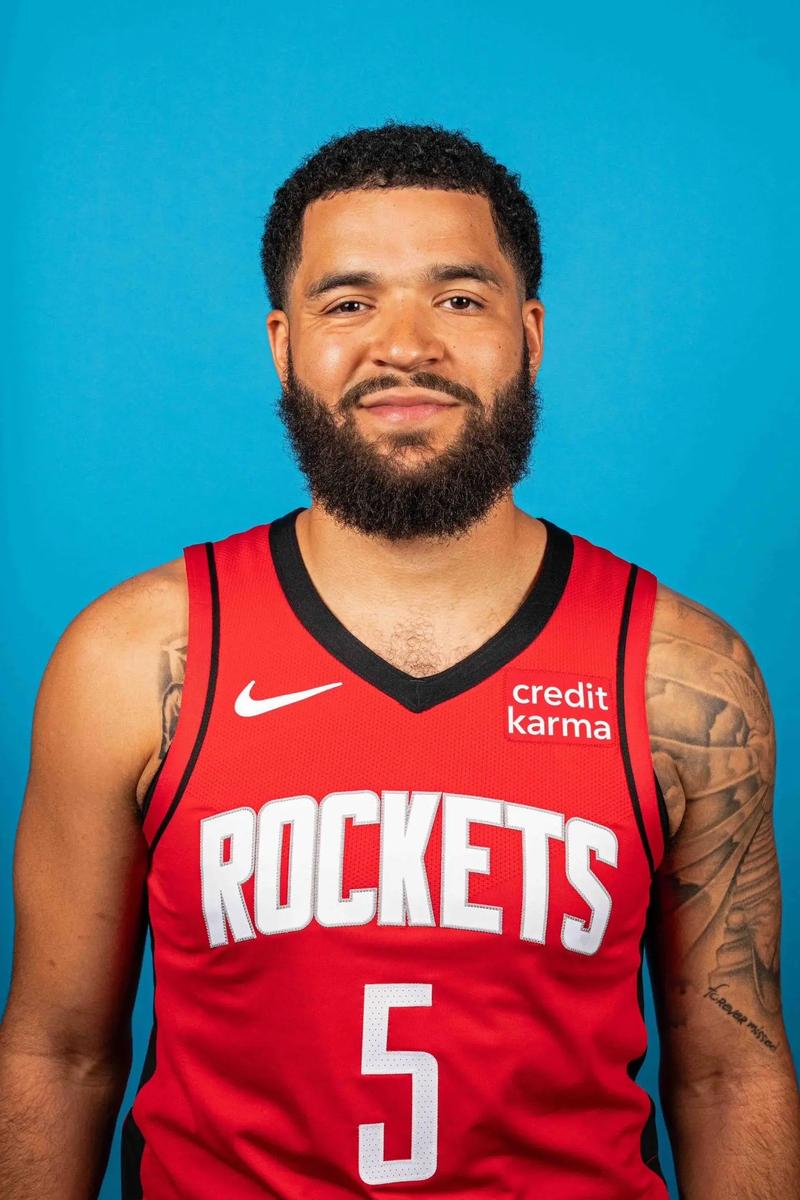 泰山93届5将指望不上了，张弛+郑铮参加教练培训班 无缘国字号后卫（泰山93届五将难指望，张弛郑铮转投教练培训，恐无缘国字号后卫）