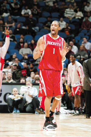 强队优势全无，弱队反而更冷静（强队优势尽失，弱队更加沉稳）