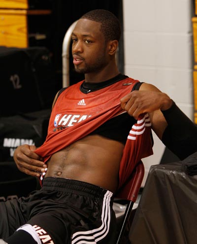 状态出色！申京&杜兰特&阿门三人同砍20+得分（状态火热！申京、杜兰特、阿门各砍20+得分）