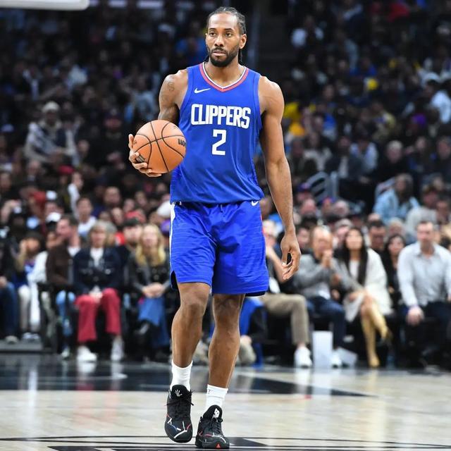 埃贝尔：穆西亚拉12月能参加合练；阿方索渴望复出但不能着急（埃贝尔：穆西亚拉预计12月随队合练，阿方索盼复出但需谨慎）