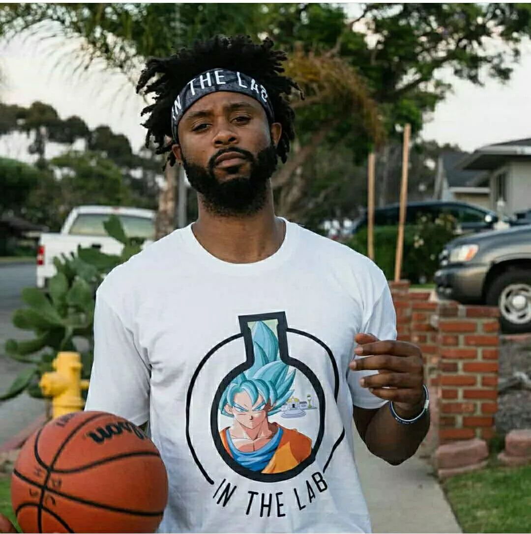 87年主场不败！梅里诺传射建功，阿森纳2-0小蜜蜂十一轮不败领跑（主场87年不败延续！梅里诺传射发威，阿森纳2-0小蜜蜂，十一轮不败继续领跑）