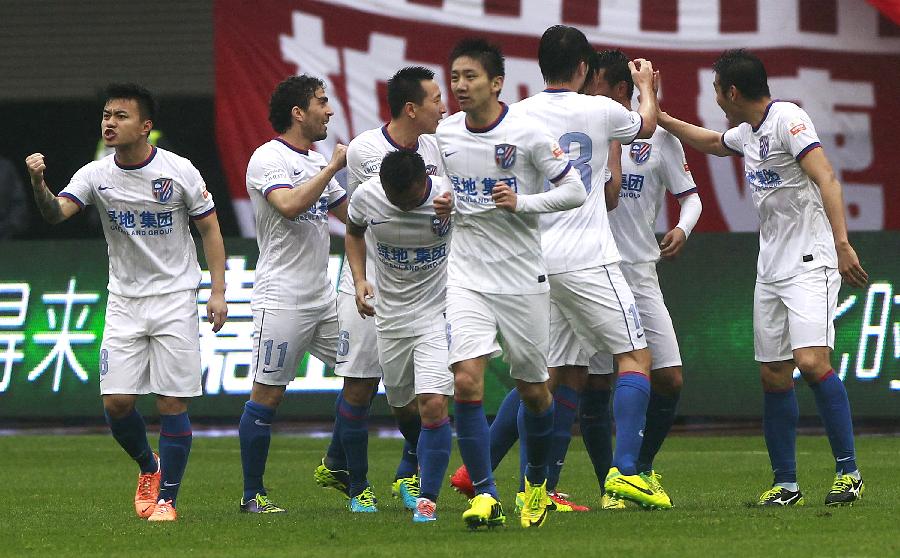 斯帕莱蒂：迪格雷戈里奥是一门；库普踢中卫就是为了参与进攻（斯帕莱蒂：迪格雷戈里奥是头号门将；让库普踢中卫是为加强进攻）