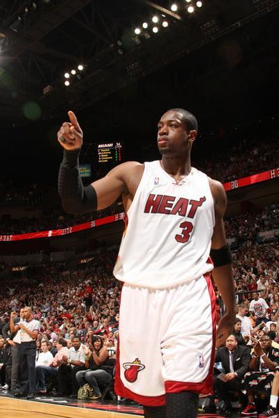 赫夫赛季第7次单场4+盖帽领跑全联盟，文班&斯图尔特5次（赫夫7次单场4+封盖领跑联盟，文班与斯图尔特各5次）