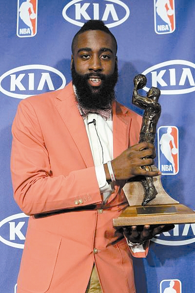 热议成都平广岛：联赛亚冠都蛮硬；租德尔加多需下载反诈app（成都战平广岛引热议：联赛与亚冠强度拉满；德尔加多租借需先安装反诈APP）