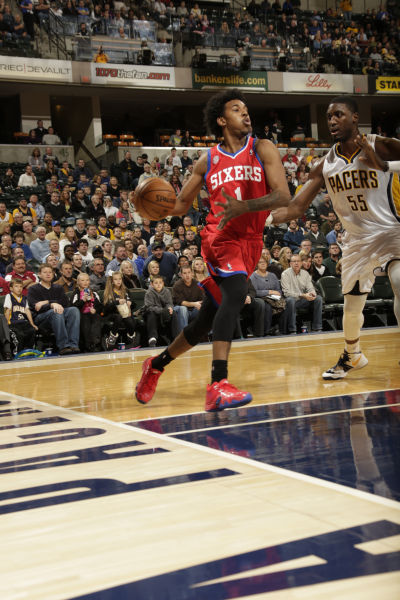 法媒：阿尔及利亚足协希望能在近期征召姆巴佩的弟弟埃唐（据法媒，阿尔及利亚足协计划近期召入姆巴佩弟弟埃唐）